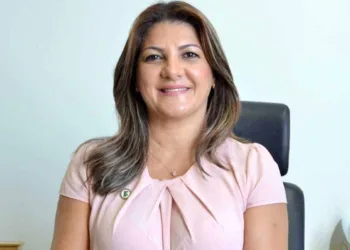 Rosana Cavalcante é reconduzida à reitoria do Ifac
