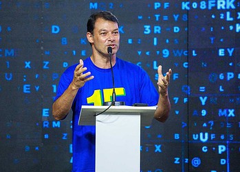 “Vamos triplicar o volume de investimentos na nossa gestão”, garante Roberto Duarte durante mais um debate