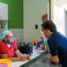 Em visita ao Rui Lino, Roberto Duarte recebe apoio de comerciantes