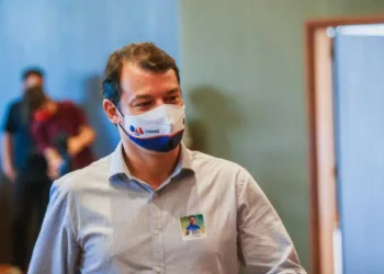 Em evento na OAB, Roberto Duarte assina Termo de Compromisso que irá concluir o mandato de prefeito