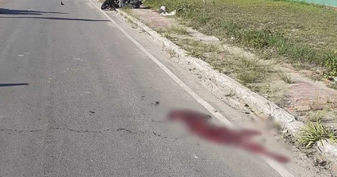 Jovem, sem habilitação, morre após bater com motocicleta em poste