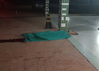 Filho é executado na frente da mãe na porta do Hospital de Senador Guiomard