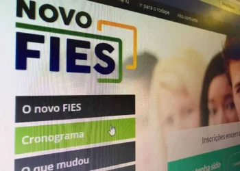 Governo prorroga prazo para renovação de contratos do Fies
