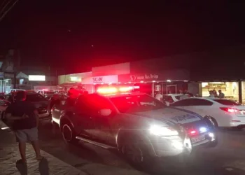 Bandidos rendem taxista no Terminal e usam táxi para cometer assaltos e matar rivais