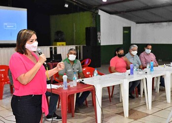 Socorro Neri40 recebe propostas para a melhoria dos planos de cargos e carreiras dos servidores municipais