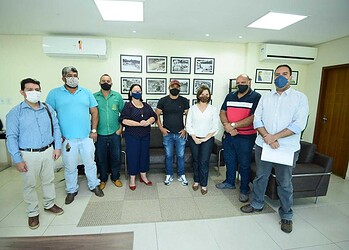 Em reunião ficou acertada a construção do abrigo (Foto: Assessoria)