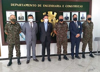 Governador solicita apoio logístico do Exército para levar pontes de ferro para o Acre