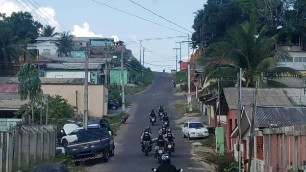 Polícia Militar prende quatro pessoas com drogas em Cruzeiro do Sul