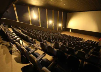 filhos.
Cinema, shows, atividades infantis, biblioteca e centros culturais
lideram a lista de planos na retomada.