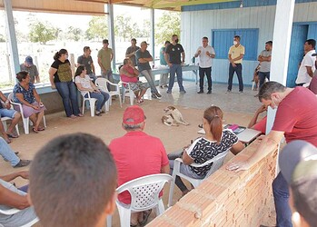 Minoru se reuniu com os produtores do Projeto de Assentamento Colibri (Foto: Assessoria)