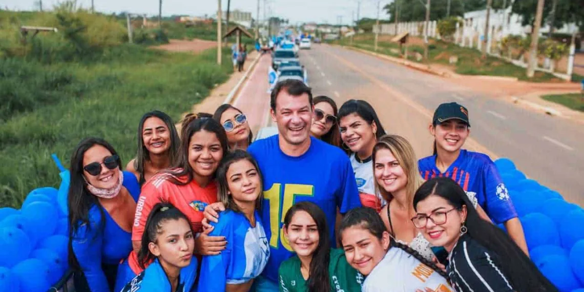 Roberto Duarte reúne mais de 500 veículos durante carreata neste sábado