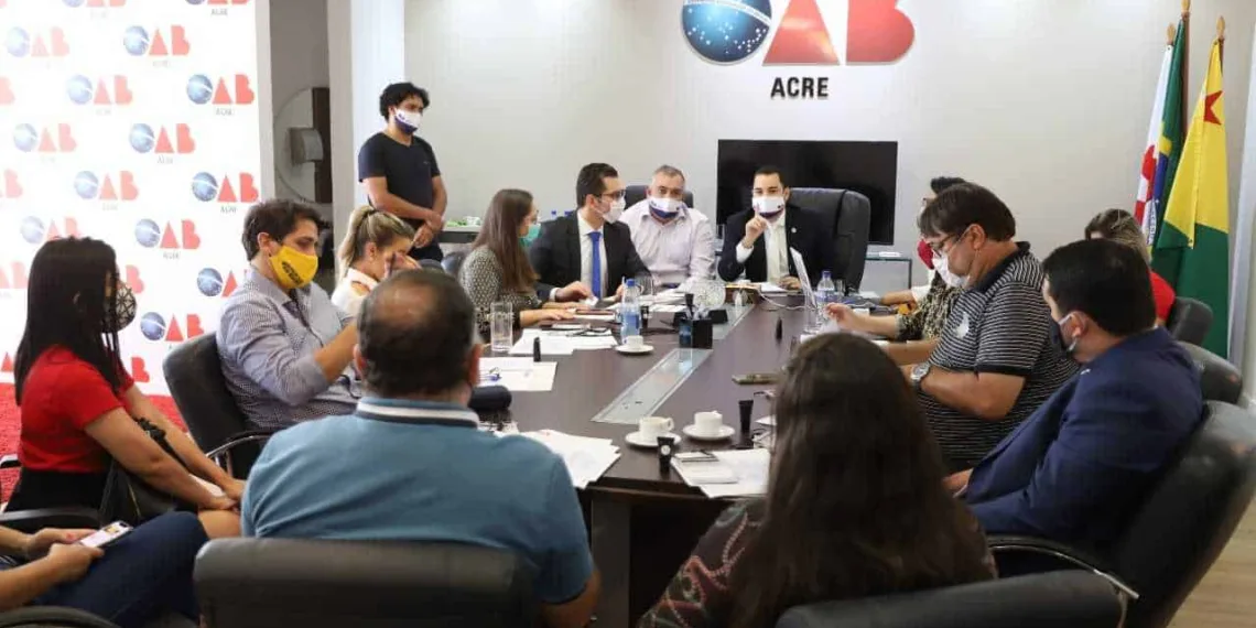 OAB/AC e CAA/AC reúnem representantes de candidatos para tratar sobre debate desta sexta