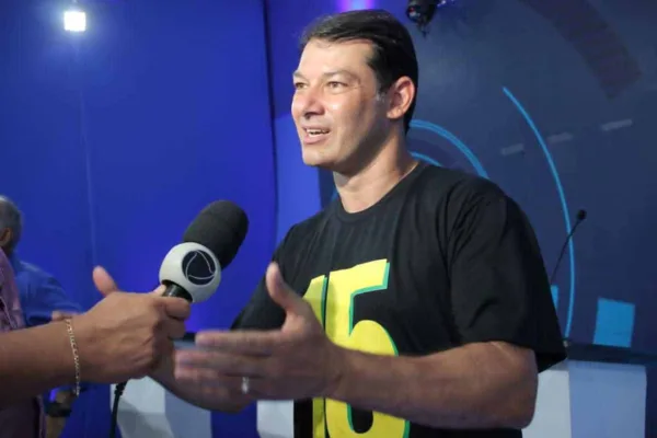 “Deixa de se fazer de coitado”, disparou Roberto Duarte para Minoru Kinpara