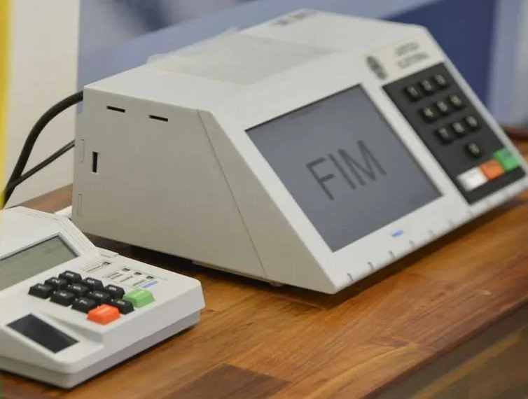 O Tribunal Superior Eleitoral (TSE) conclui a assinatura digital e lacração dos sistemas eleitorais que serão usados nas eleições de outubro (José Cruz/Agência Brasil)