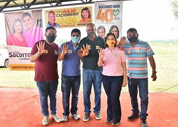 Motoristas de caçambas e moradores do Quixadá manifestam apoio à Socorro Neri