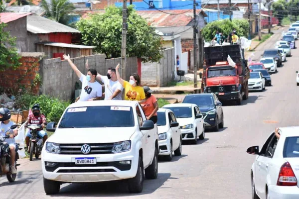 Em clima de festa, Socorro Neri e Eduardo Ribeiro fazem carreata nas regionais do Tancredo Neves e São Francisco