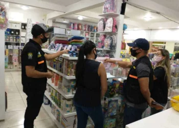 Procon fiscaliza lojas com promoções em Rio Branco e Cruzeiro do Sul