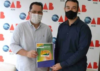Sistema Fecomércio/AC entrega carteirinhas da ComércioMais a personalidades acreanas
