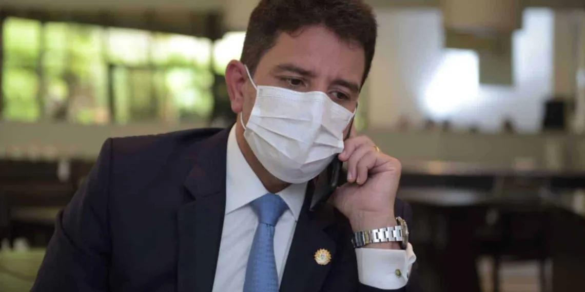Para conter avanço da Covid-19, Gladson Cameli solicita fechamento das fronteiras e divisas do Acre