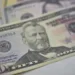 Dólar fecha em R$ 5,47 e tem maior alta mensal desde março de 2020