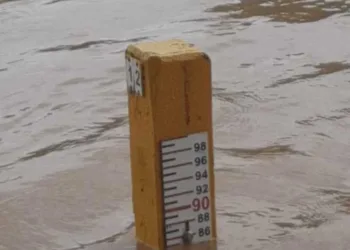 Rio Acre sobe mais de 70 cm em um dia e encosta nos 12 metros