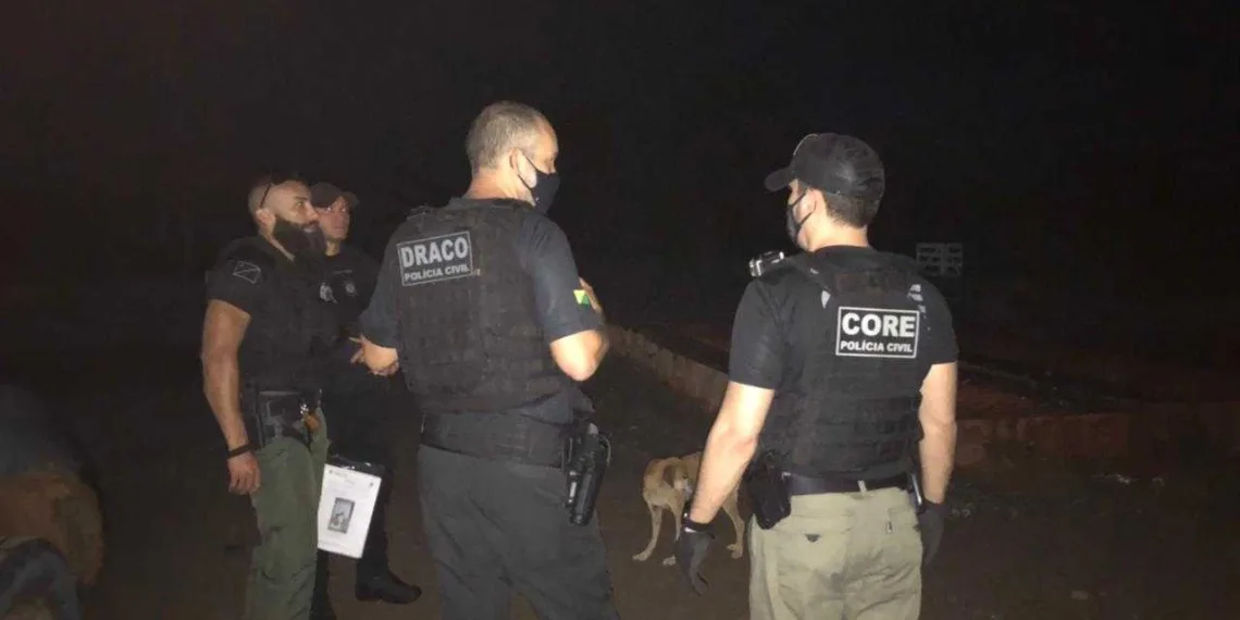 A ação policial contou com efetivo de 30 agentes de polícia da capital e dos municípios de Feijo e Tarauacá (Foto: Ascom Polícia Civil)