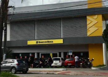 Agências do Banco do Brasil no Acre paralisaram atividades nesta sexta-feira em protesto ao projeto do Governo Federal