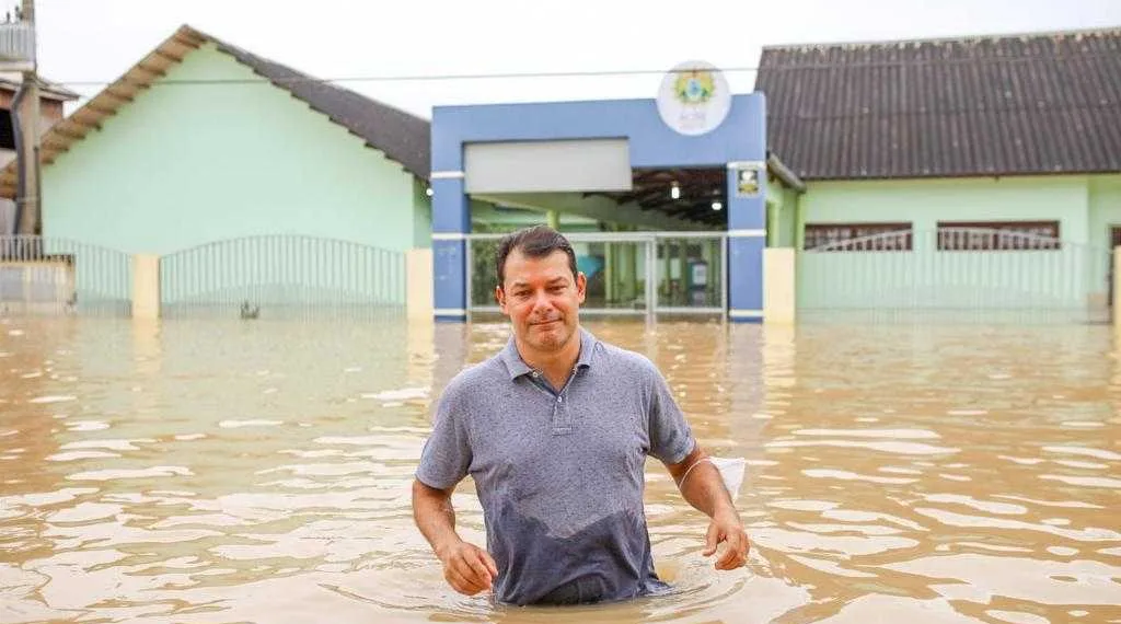 Deputado Roberto Duarte visita áreas alagadas em Tarauacá e Feijó