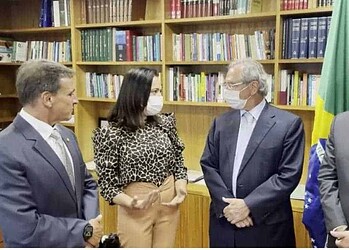 Senadores Mailza e Bittar e governador Gladson buscam recursos para o Acre