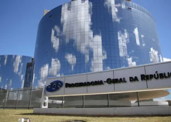 PGR pede prisão de sobrinho de Bolsonaro que fugiu para Argentina
