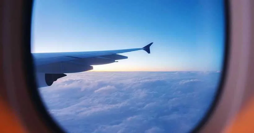 Justiça condena companhia aérea a pagar indenização de R$ 8 mil por atraso de voo e falha na prestação de serviço