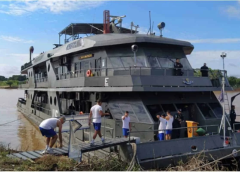 Navio ancorou na manhã desta segunda-feira,22, no Porto da Várzea e irá atender a população do Juruá