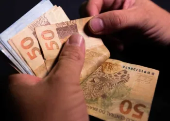 Atualização do CadÚnico será necessária para receber Auxílio Brasil