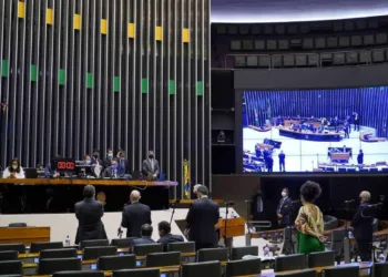 Congresso promulga emenda para pagamento de auxílio emergencial
