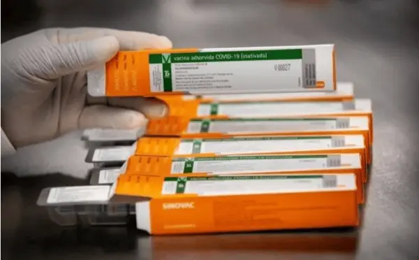 Butantan pede autorização à Anvisa para aplicar CoronaVac em crianças e adolescentes