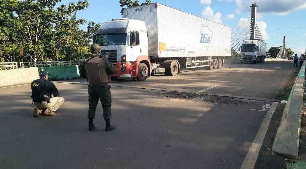O tráfego de veículos foi reestabelecido por volta das 13h desta segunda-feira, 8 (Foto: Ascom/Sejusp)