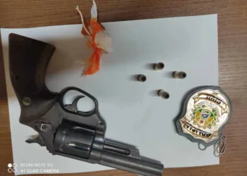 Polícia Civil apreende armas, menores e acaba com reunião de organização criminosa em Brasileia