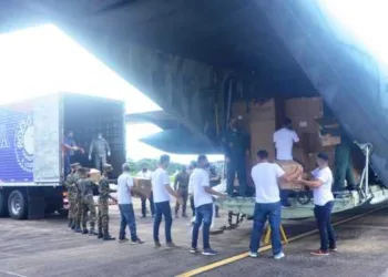 Mais 12 toneladas em doações feitas pela Cruz Vermelha foram entregues ao TJ/AC (Foto: Gecom TJ/AC)