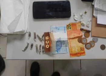 Polícia Civil fecha "boca de fumo" apreende drogas e dinheiro em Acrelândia