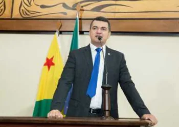 Deputado acredita que medidas restritivas que fecham supermercados e postos de combustíveis aos finais de semana não sejam a solução para evitar aglomerações (Foto: Acervo Agência Aleac)