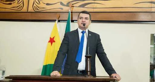 Deputado acredita que medidas restritivas que fecham supermercados e postos de combustíveis aos finais de semana não sejam a solução para evitar aglomerações (Foto: Acervo Agência Aleac)