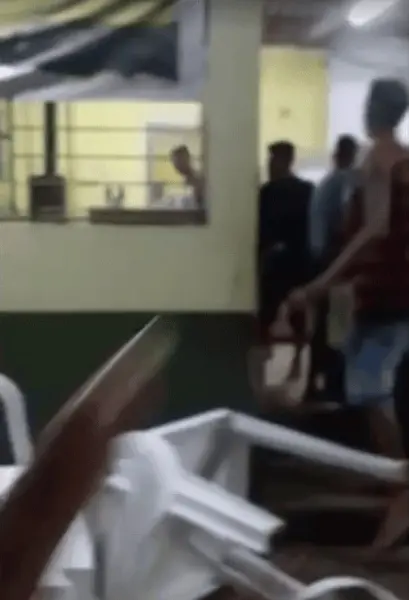 Criminosos armados invadem Cidade do Povo; um morreu e sete ficaram feridos