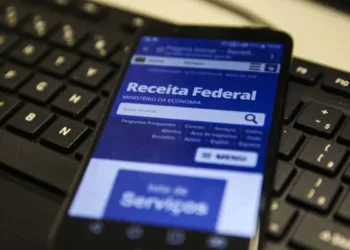 Mais de 40% dos contribuintes enviaram declaração do IR