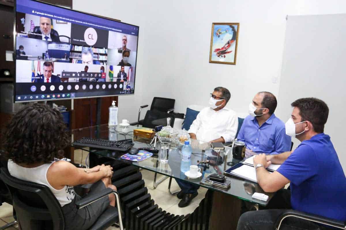 Por meio de videoconferência, diretoria da Anvisa e 11 governadores trataram sobre a importação da vacina Sputnik V (Foto: Marcos Vicentti/Secom)