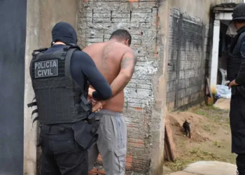 Cinco pessoas foram presas (Foto: Ascom PC/AC)