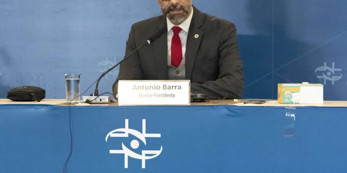 Diretor-presidente da Anvisa Antônio Barra Torres fala durante a abertura da reunião.