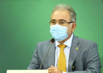O ministro da Saúde, Marcelo Queiroga, durante declaração após reunião do Comitê de Coordenação Nacional para Enfrentamento da Pandemia da Covid-19, no Palácio do Planalto.