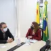 Deputado federal Leo de Brito em reunião com a reitora da Ufac, Guida Aquino (Foto: Assessoria)
