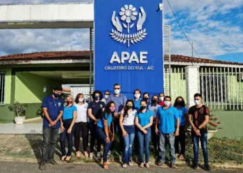 Em Cruzeiro do Sul, Alan Rick visita entidades sociais e confirma destinação de emendas