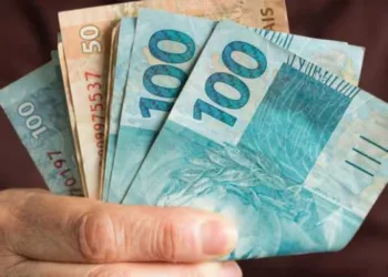 Governo antecipa pagamento de salário e 13º para esta segunda